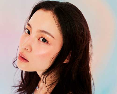 Ли Хай стала первым корейским артистом, приглашенным Spotify к участию в рождественском проекте