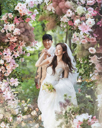 Джиён из T-ARA и бейсболист Хван Джэ Гюн поженились