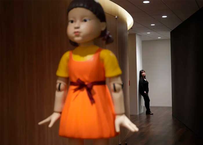 игра в кальмара кукла нетфликс офис сеул южная корея