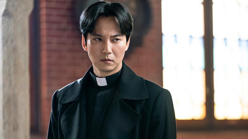 Ким Нам Гиль может сыграть во 2-м сезоне дорамы «Вспыльчивый священник»