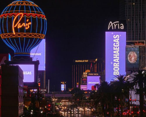 BTS окрасили Лас-Вегас в фиолетовый цвет