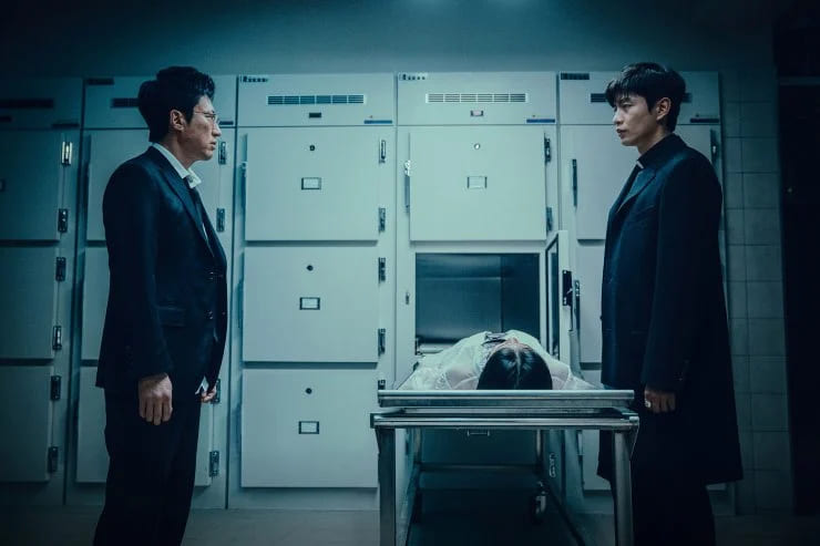 корейские фильмы ужасов оккультизм Дьяволы остаются 사흘 Devils Stay