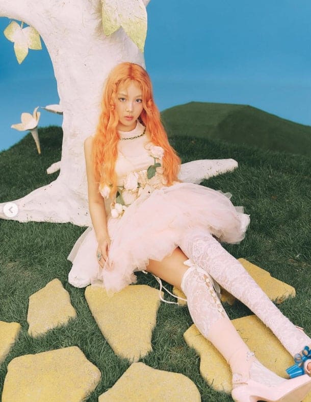 BIBI EVE ROMANCE 비비 Apocalypse