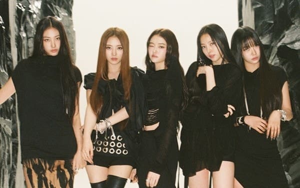 MEOVV My Eyes Open VVide 미야오 My Eyes Open VVide DROP TOP HANDS UP