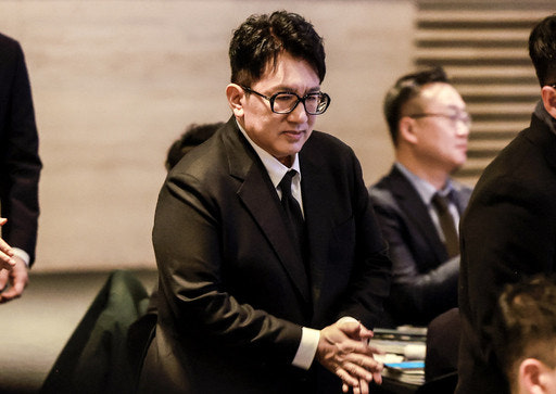 Бан Ши Хёк HYBE Bang Si Hyuk 방시혁