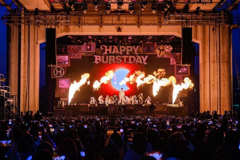 SEVENTEEN 세븐틴 Happy Burstday Thunder