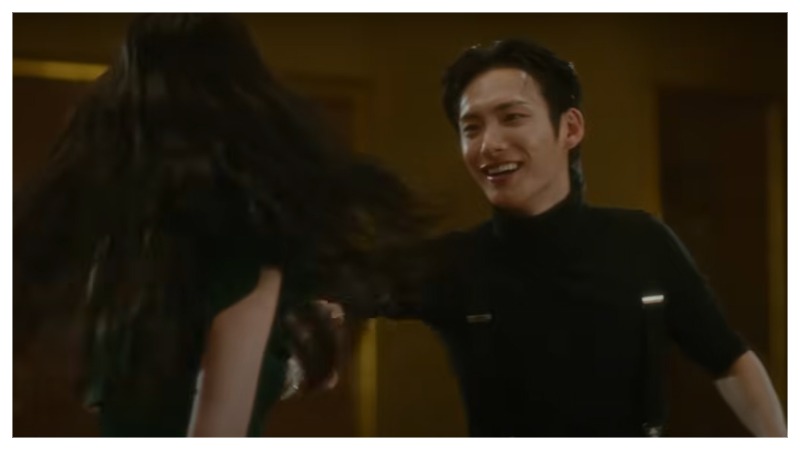 Пак Джунхи выпустил песню и MV «Supernova» Пак Джунхи выпустил песню и MV «Supernova»