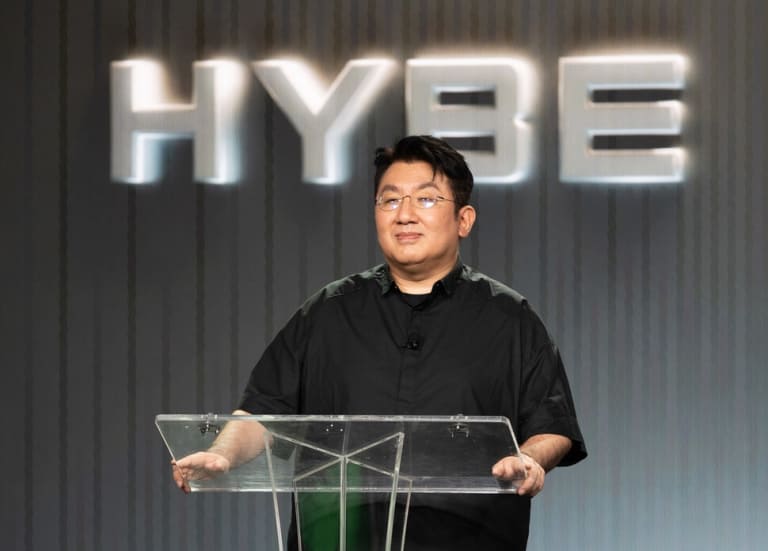 HYBE Бан Ши Хёк Bang Si Hyuk