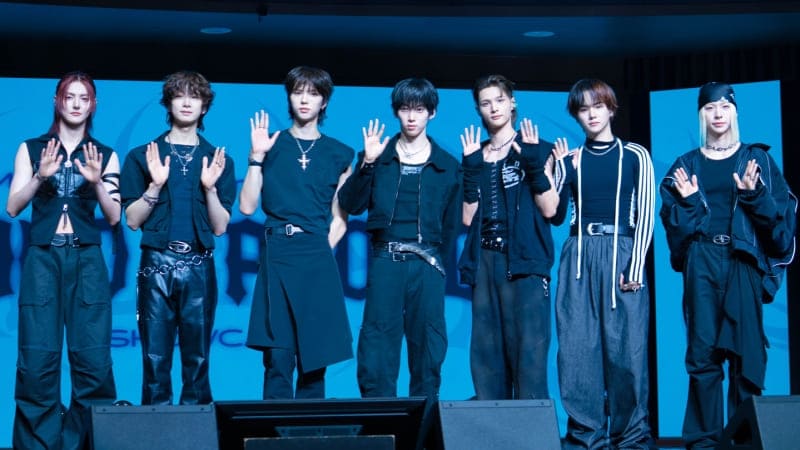 AMPERS&ONE 앰퍼샌드원 LOUD AND PROUD