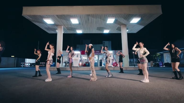 MOMOLAND 모모랜드 RODEO MOMOLAND 모모랜드 RODEO