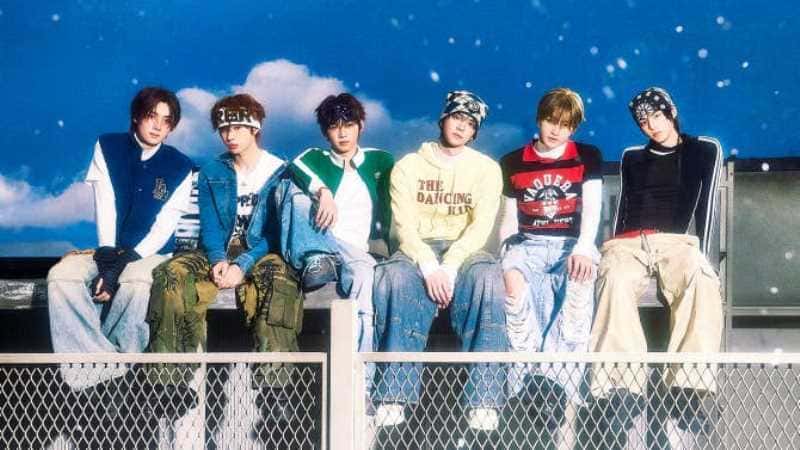 TWS выпустили 4-й мини-альбом «play hard»