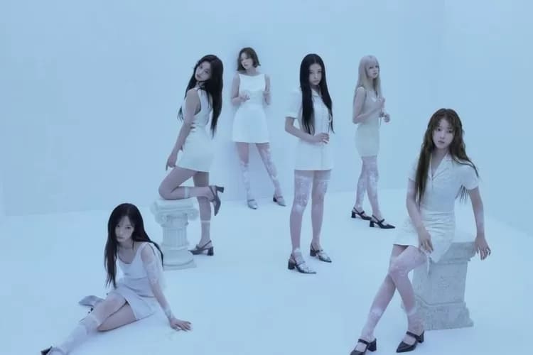 NMIXX Blue Valentine 엔믹스 NMIXX Blue Valentine 엔믹스