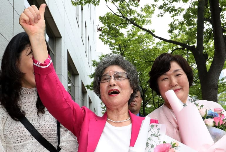 Чхве Маль Чжа оправдана через 60 лет как откусила язык насильника Чхве Маль Чжа оправдана через 60 лет как откусила язык насильника