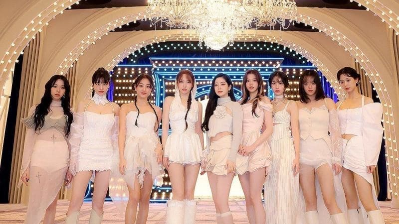 TWICE отпраздновали своё 10-летие специальным альбомом «TEN: The Story Goes On»