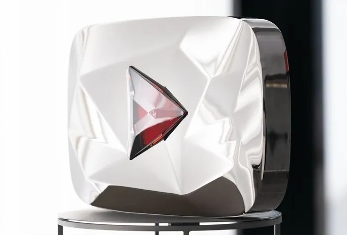 BLACKPINK достигли 100 млн подписчиков на YouTube BLACKPINK достигли 100 млн подписчиков на YouTube