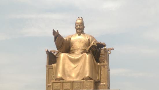 Оказался принцем: раскрыта королевская родословная Ли Джун Хёка