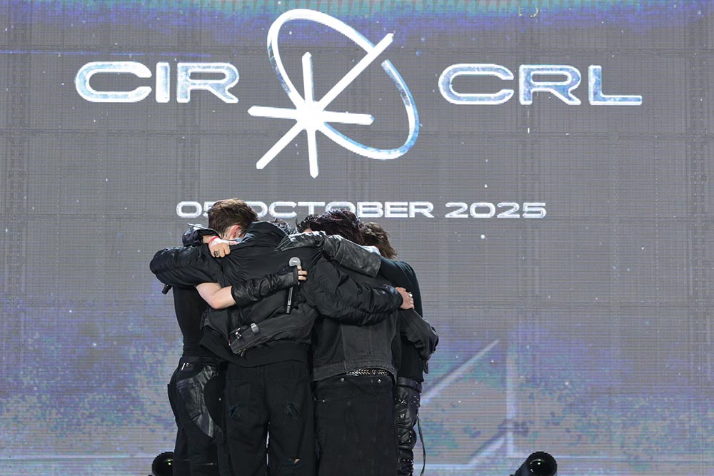 Дебютировала новая T-POP группа CIR*CRL Дебютировала новая T-POP группа CIR*CRL