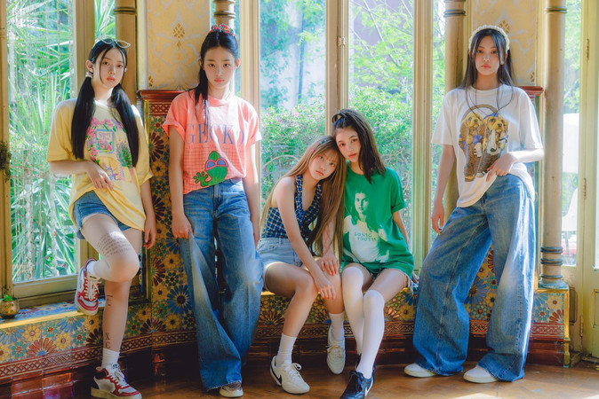FanAsia - Новая женская группа от HYBE ADOR представила первые тизеры