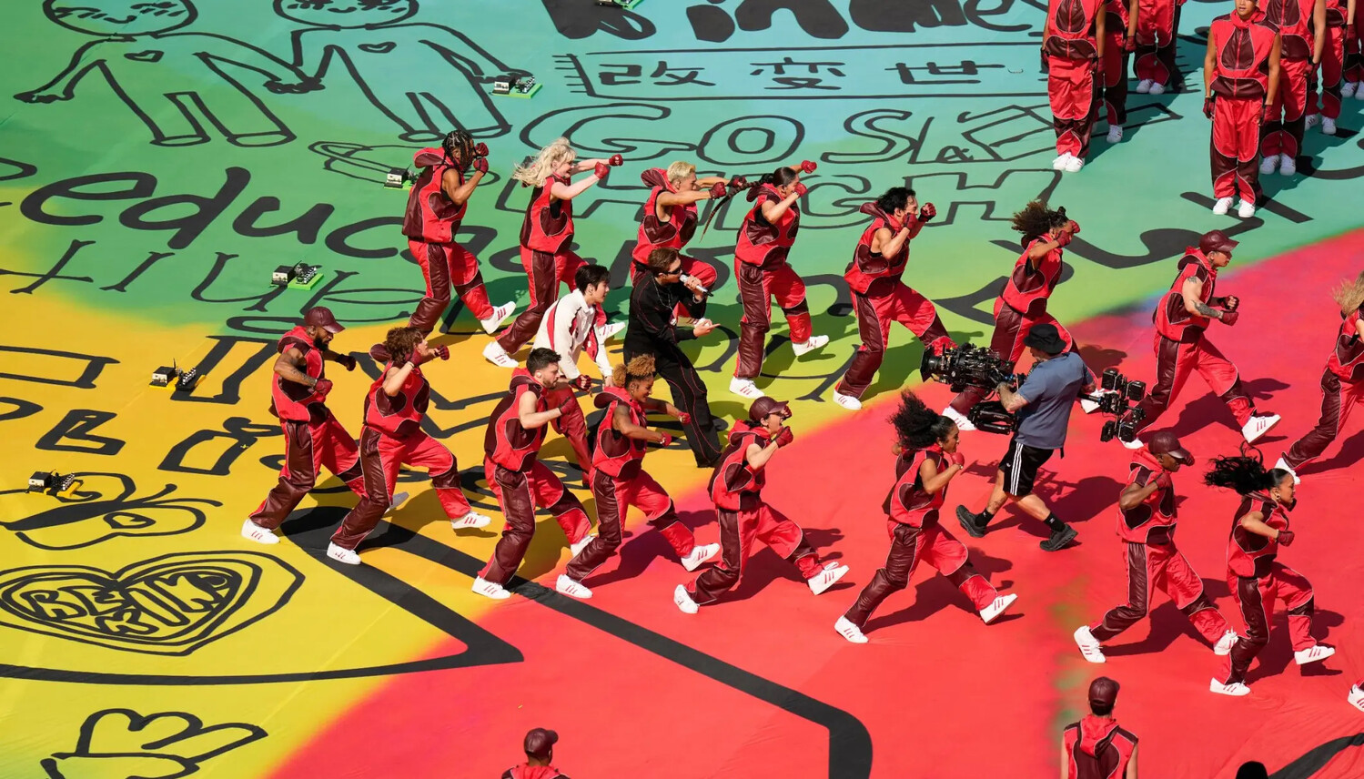 BTS Take the Stage at World Cup Final with «Dynamite»