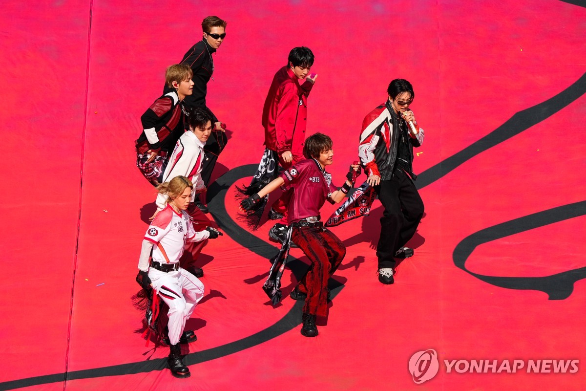 BTS Take the Stage at World Cup Final with «Dynamite»