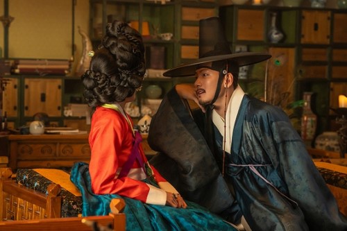 Son Ye Jin, Ji Chang Wook and Nana Star in New Remake of «Dangerous Li