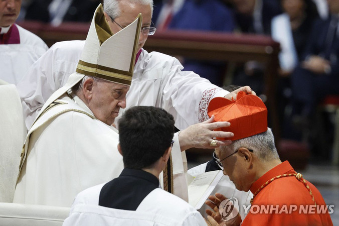 Fanasia - В Ватикане появился четвертый в истории кардинал-кореец